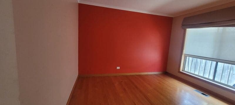 22 St Bernards Crescent, Lynbrook, Lynbrook - Thumbnail 8