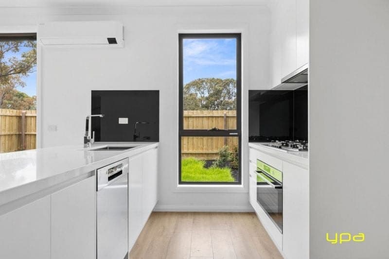 2/24 Longbourne Avenue Notting Hill VIC, Notting Hill - Thumbnail 4