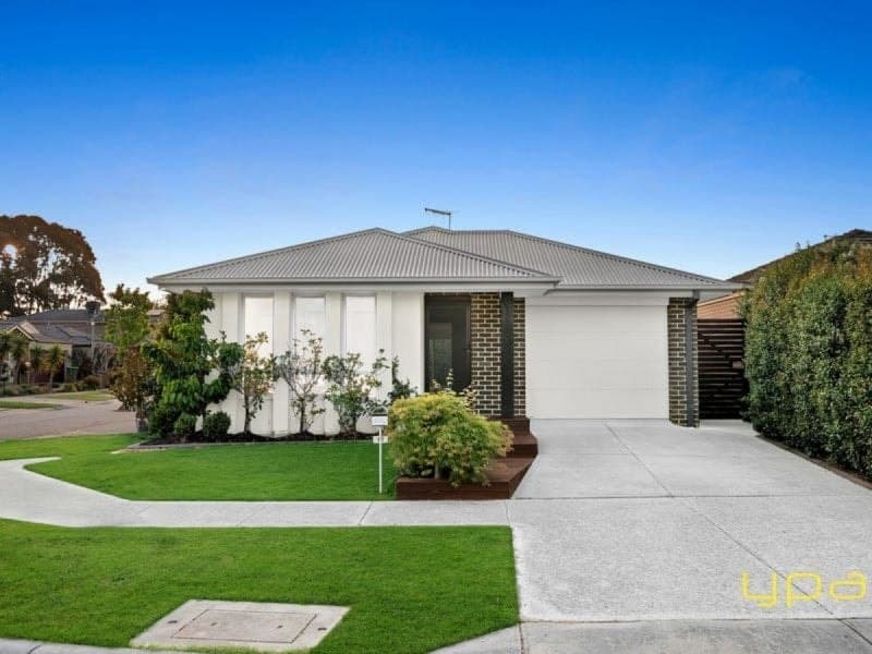 11 Cranbrook Circuit, OFFICER, Officer - Image 1