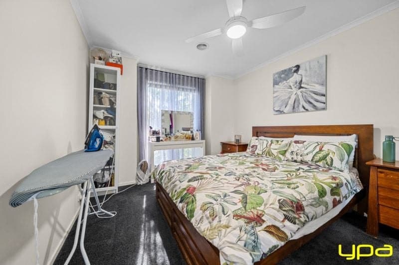 16 Taplan Crescent, Cranbourne West, Cranbourne West - Thumbnail 5