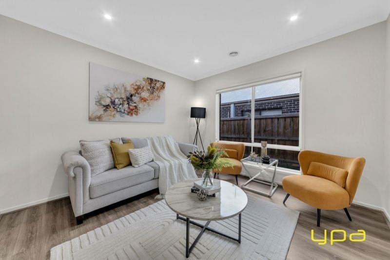 10 Walhallow Drive, Clyde North, Clyde North - Thumbnail 5