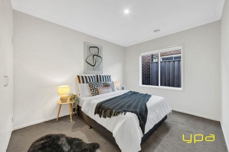 10 Walhallow Drive, Clyde North, Clyde North - Thumbnail 8