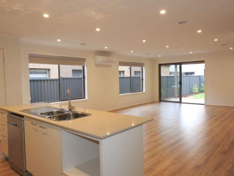 7 Almondbank Road Cranbourne East VIC, Cranbourne East - Thumbnail 3