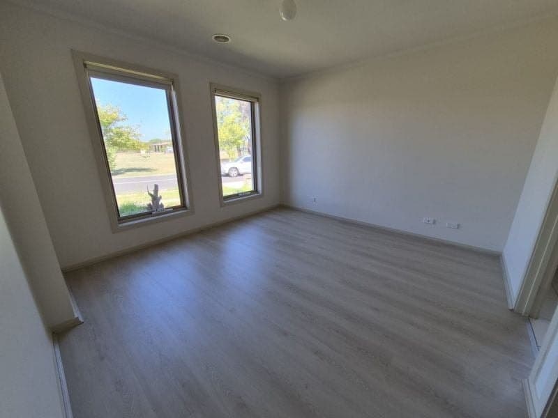 12 Sandalwood Drive Pakenham VIC, Pakenham - Thumbnail 2