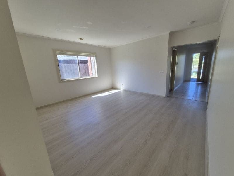 12 Sandalwood Drive Pakenham VIC, Pakenham - Thumbnail 4