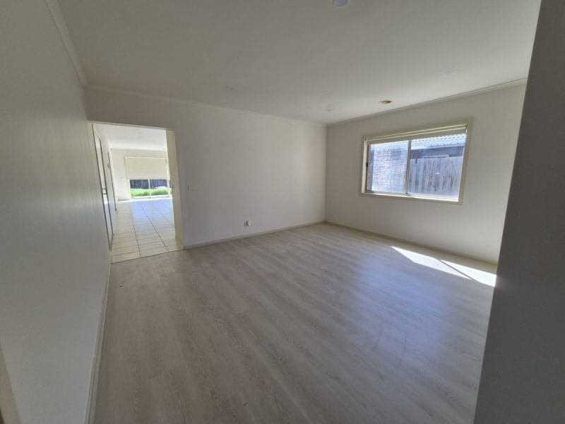 12 Sandalwood Drive Pakenham VIC, Pakenham - Thumbnail 5