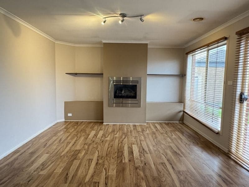 2 Karwarren Way, Cranbourne West, Cranbourne West - Thumbnail 5
