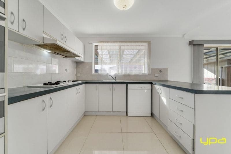 15 Mahogany Close, Hampton Park, Hampton Park - Thumbnail 8