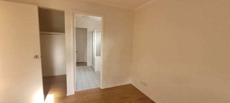 16 Hamilton Drive, CRANBOURNE NORTH, Cranbourne North - Thumbnail 8