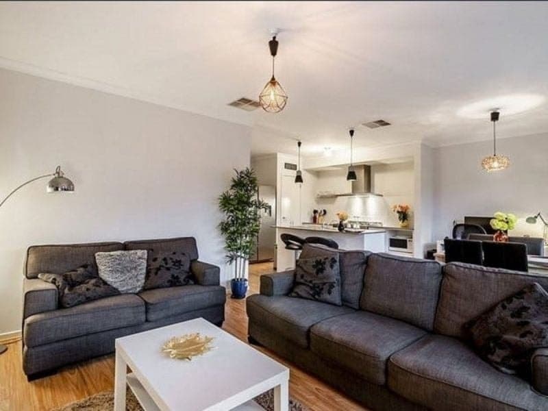 36 Haflinger Avenue, Clyde North, Clyde North - Thumbnail 2