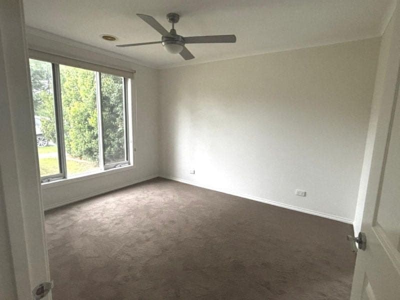 25 Bushranger Boulevard Cranbourne East VIC, Cranbourne East - Thumbnail 3