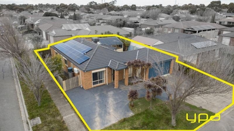 24 Nyarrin Place Cranbourne West VIC, Cranbourne West - Thumbnail 2