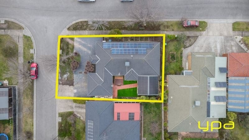 24 Nyarrin Place Cranbourne West VIC, Cranbourne West - Thumbnail 3