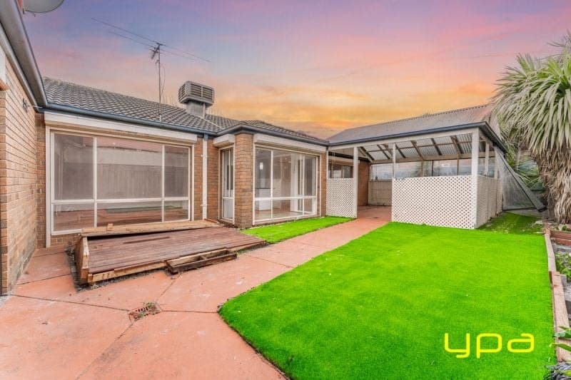24 Nyarrin Place Cranbourne West VIC, Cranbourne West - Thumbnail 6