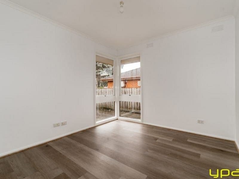 16 Rosalie Avenue, CRANBOURNE, Cranbourne - Thumbnail 3