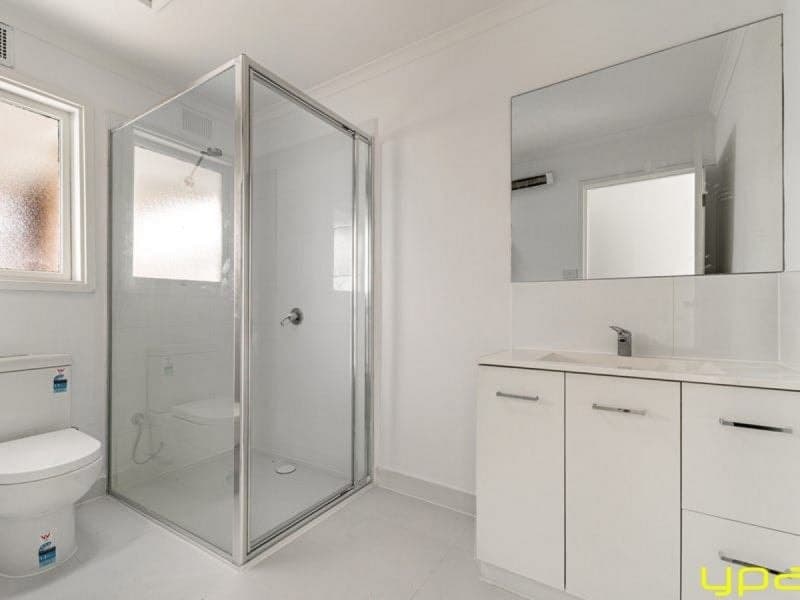 16 Rosalie Avenue, CRANBOURNE, Cranbourne - Thumbnail 7