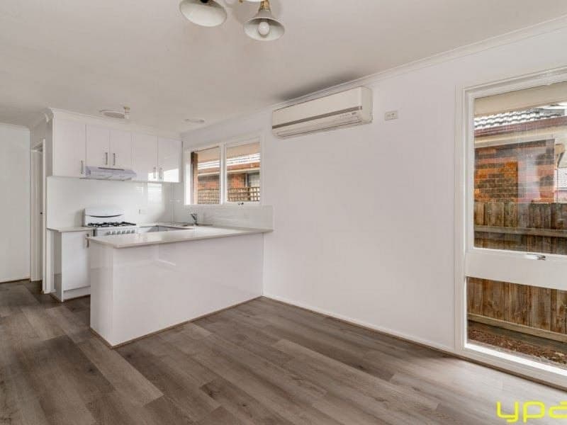 16 Rosalie Avenue, CRANBOURNE, Cranbourne - Thumbnail 8