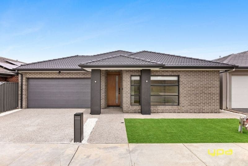 8 Pembrokeshire Loop, Clyde, Clyde - Image 1