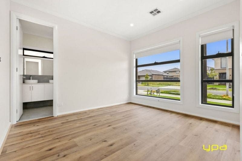 8 Pembrokeshire Loop, Clyde, Clyde - Thumbnail 4