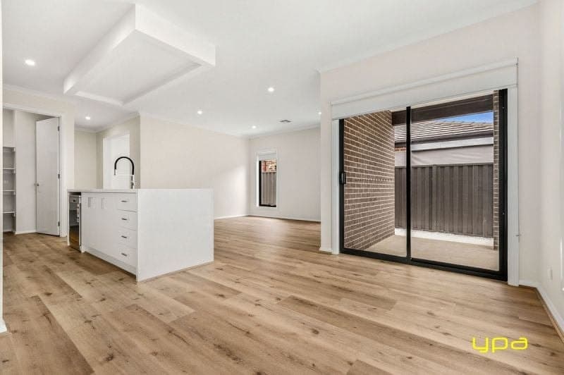 8 Pembrokeshire Loop, Clyde, Clyde - Thumbnail 5