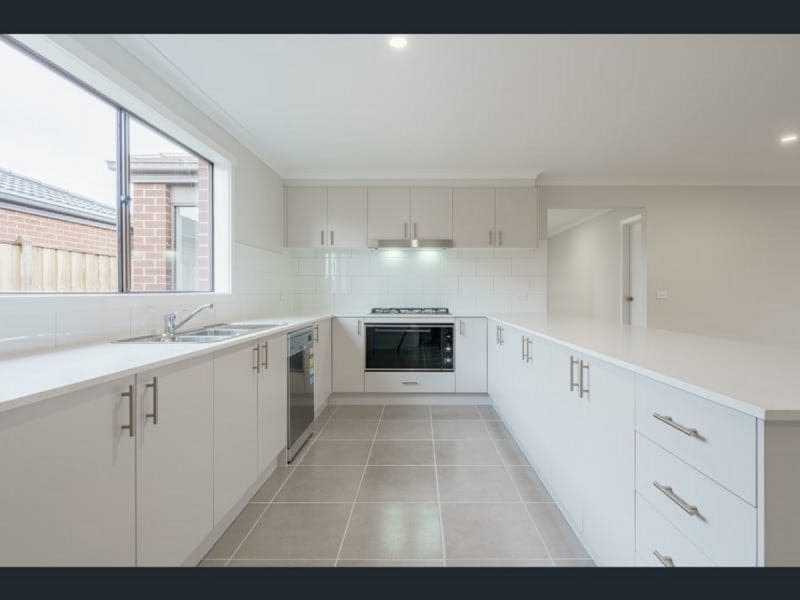 41 Elwood Avenue Pakenham VIC, Pakenham - Thumbnail 8
