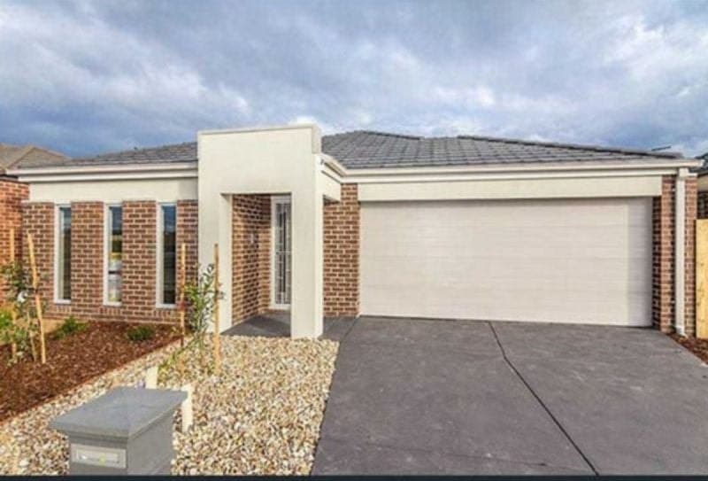 4 Longmeadow Road, OFFICER, Officer - Image 1