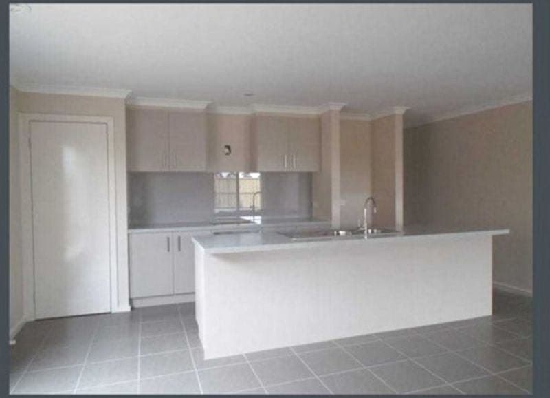 4 Longmeadow Road, OFFICER, Officer - Thumbnail 3