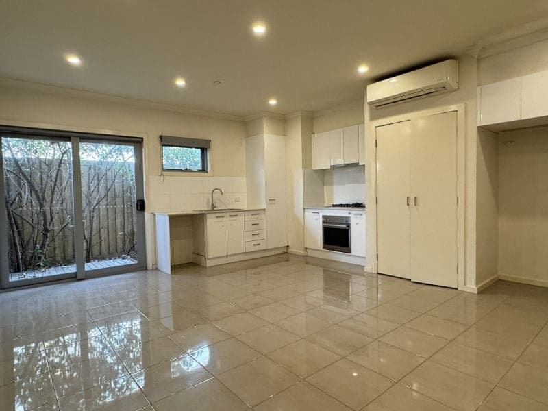 5/8 Podmore Street Dandenong VIC, Dandenong - Image 1