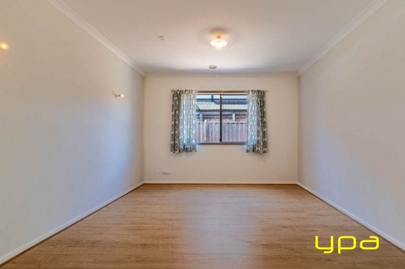 37 Bradman Drive, Cranbourne West, Cranbourne West - Thumbnail 5