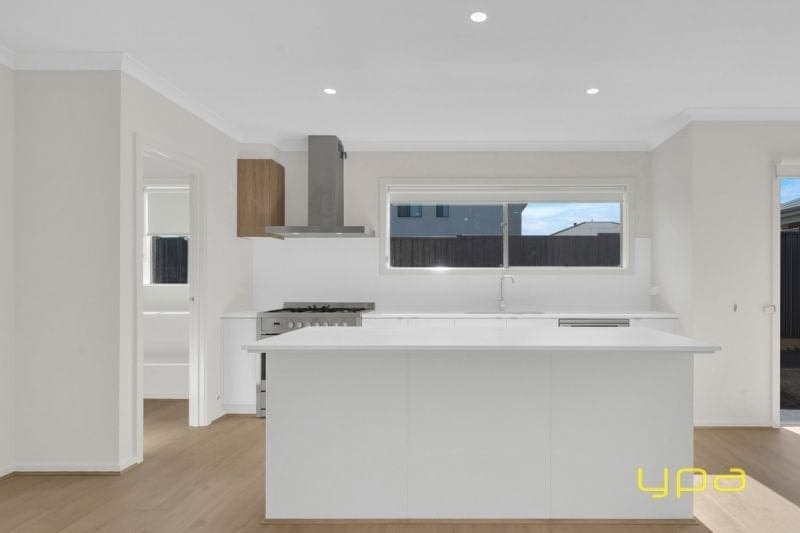 26 Athenaeum Avenue Clyde North VIC, Clyde North - Thumbnail 3