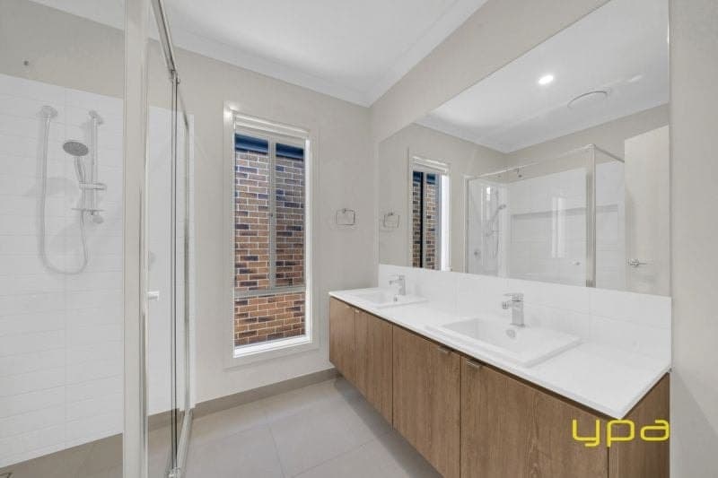 26 Athenaeum Avenue Clyde North VIC, Clyde North - Thumbnail 6