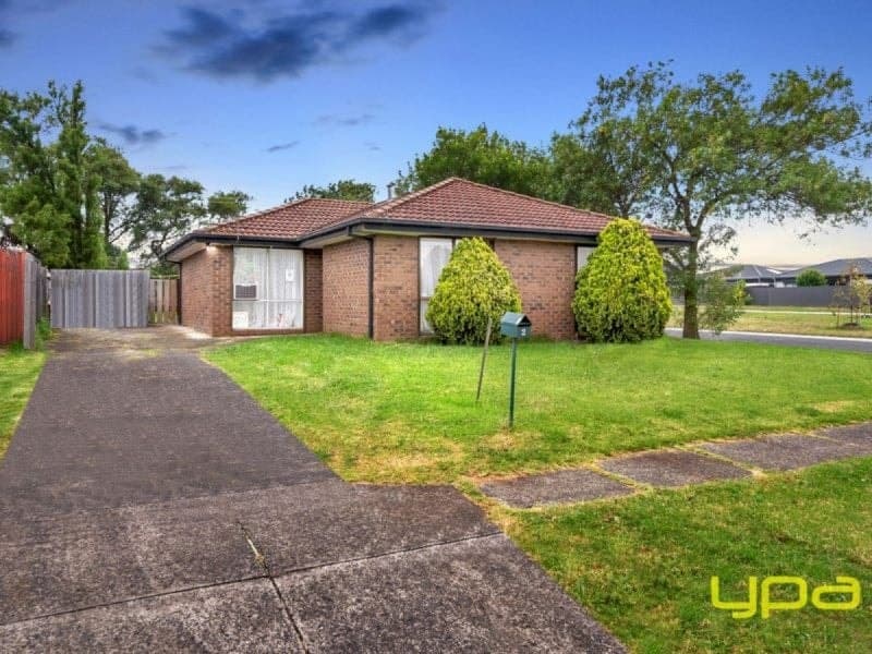 2 Elandra Way, CRANBOURNE WEST, Cranbourne West - Image 1