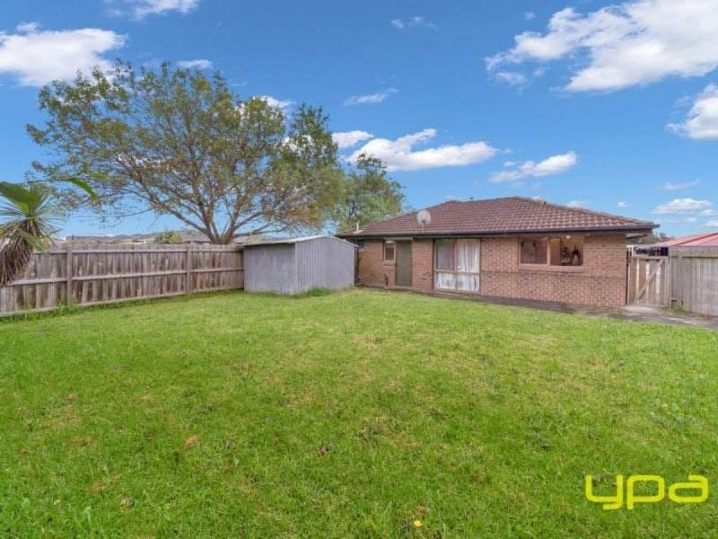 2 Elandra Way, CRANBOURNE WEST, Cranbourne West - Thumbnail 3