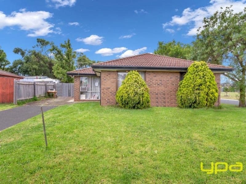 2 Elandra Way, CRANBOURNE WEST, Cranbourne West - Thumbnail 4