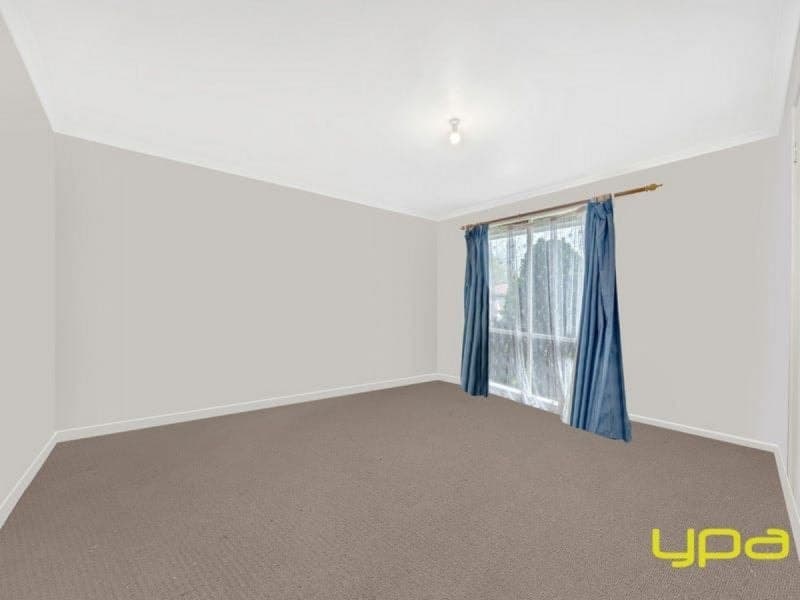 2 Elandra Way, CRANBOURNE WEST, Cranbourne West - Thumbnail 6