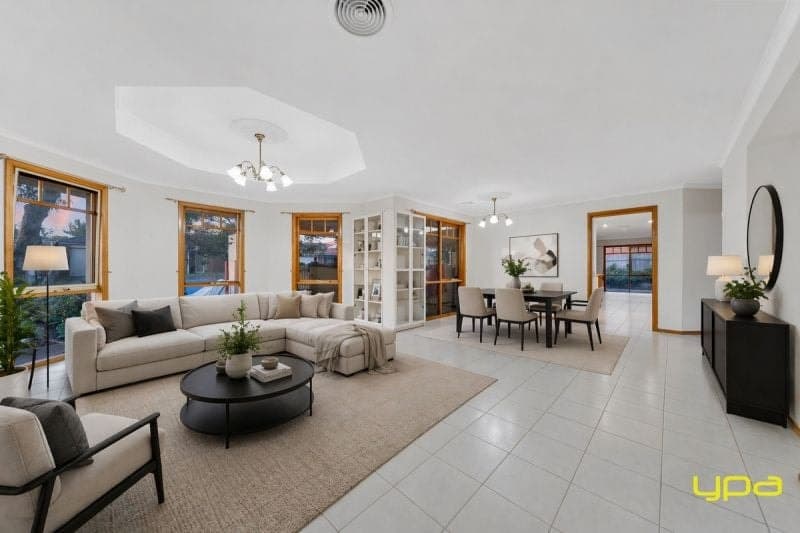 18 Breamlea Way, Cranbourne West, Cranbourne West - Thumbnail 2