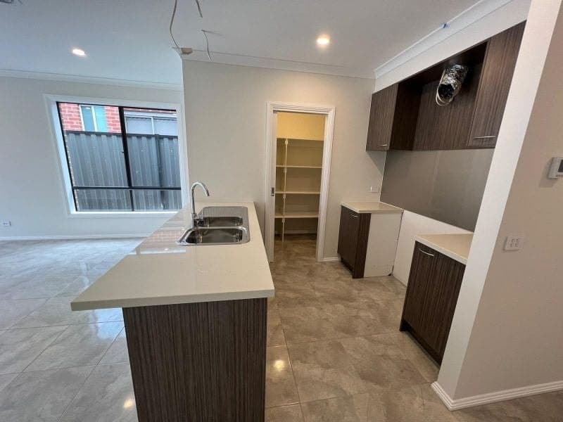 12 Salim Way, Clyde North, Clyde North - Thumbnail 6