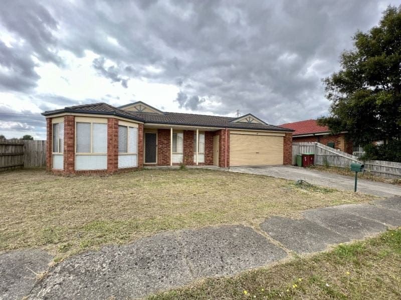 28 Geebung Road Cranbourne West VIC, Cranbourne West - Image 1