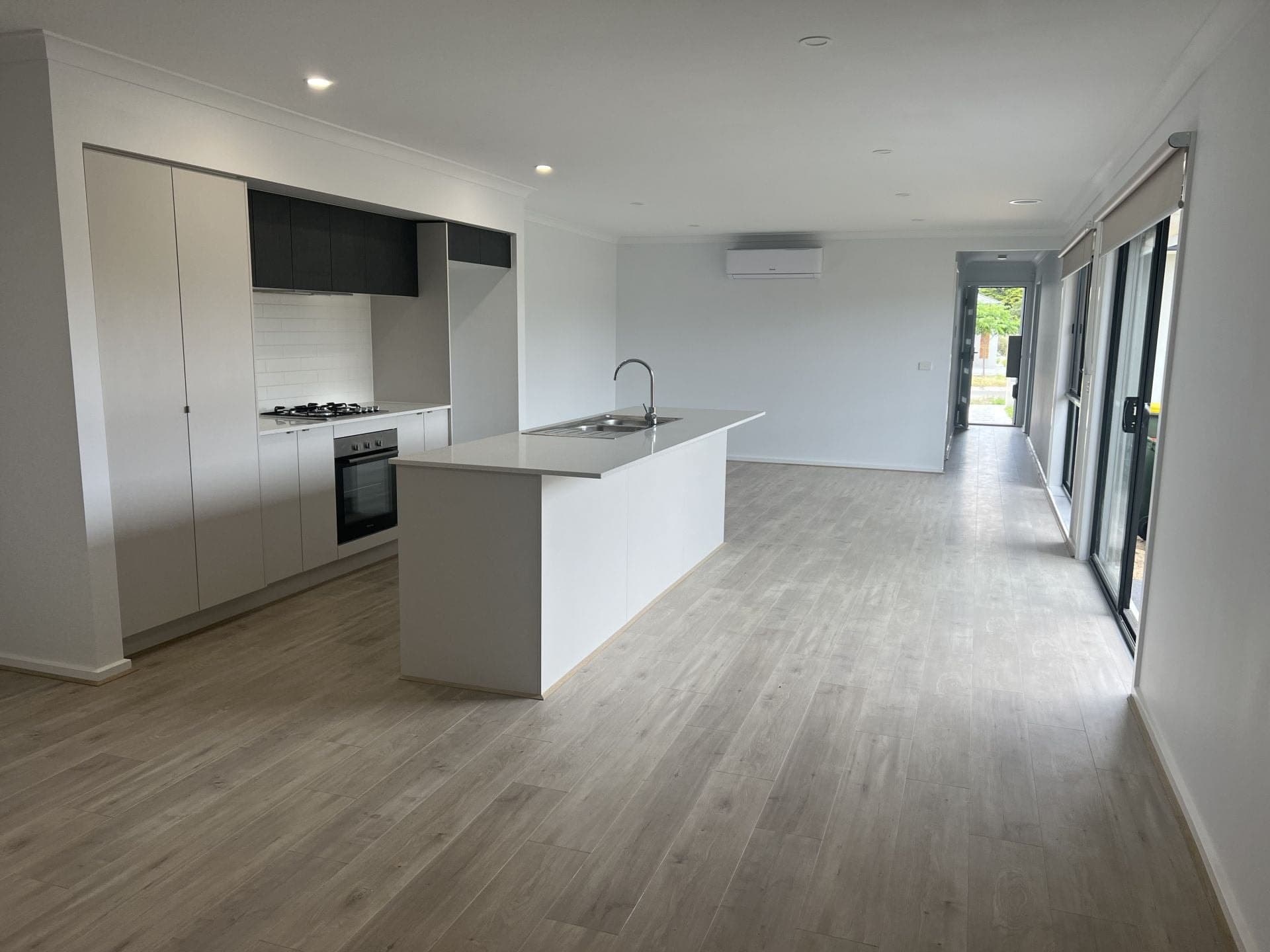 1 Redmill Terrace Cranbourne East VIC, Cranbourne East - Thumbnail 4