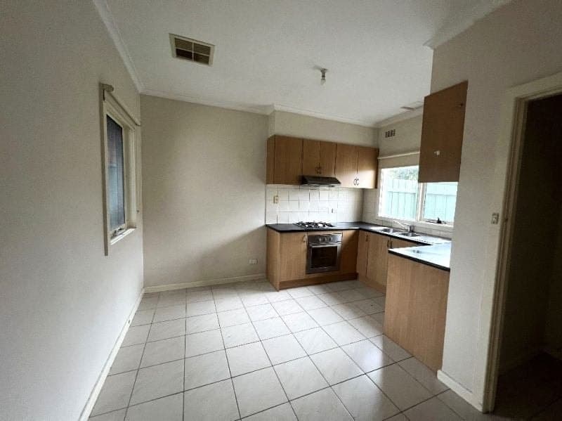 1/5 Burrows Avenue Dandenong VIC, Dandenong - Thumbnail 4