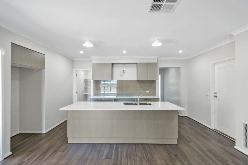 14 Aravalli Crescent, Clyde North, Clyde North - Thumbnail 2