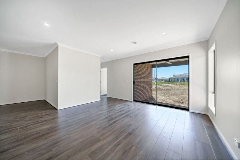 14 Aravalli Crescent, Clyde North, Clyde North - Thumbnail 8