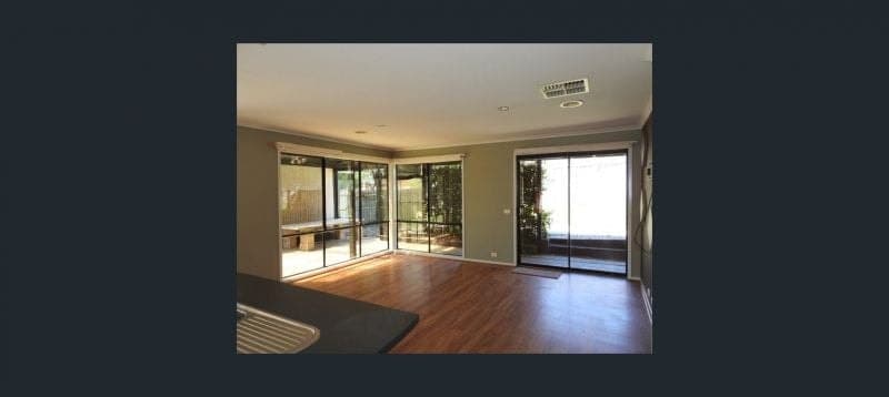 11 Glenshee Drive, Lynbrook, Lynbrook - Thumbnail 2
