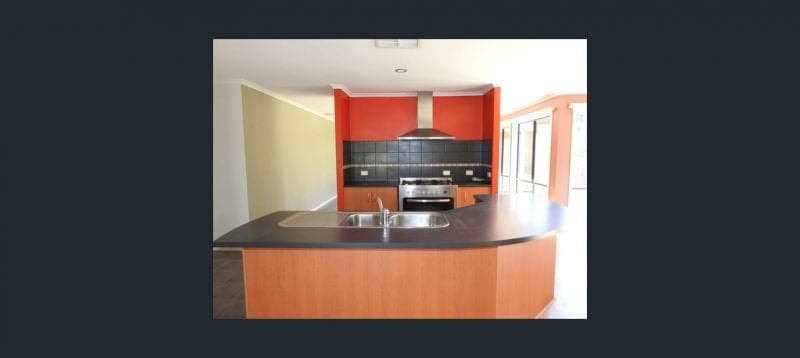 11 Glenshee Drive, Lynbrook, Lynbrook - Thumbnail 5
