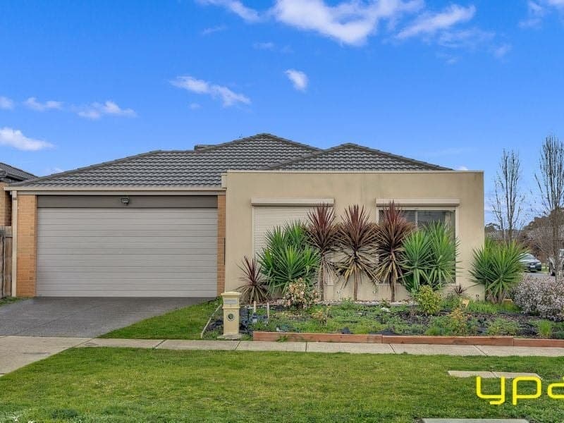 12 Ferrari Drive CRANBOURNE EAST VIC, Cranbourne East - Image 1
