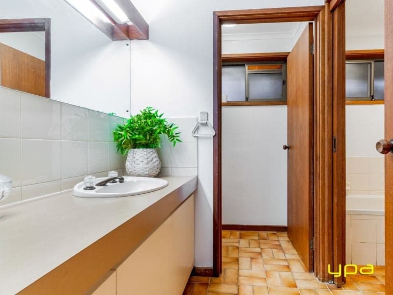 6 Marylyn Place, Cranbourne, Cranbourne - Thumbnail 8