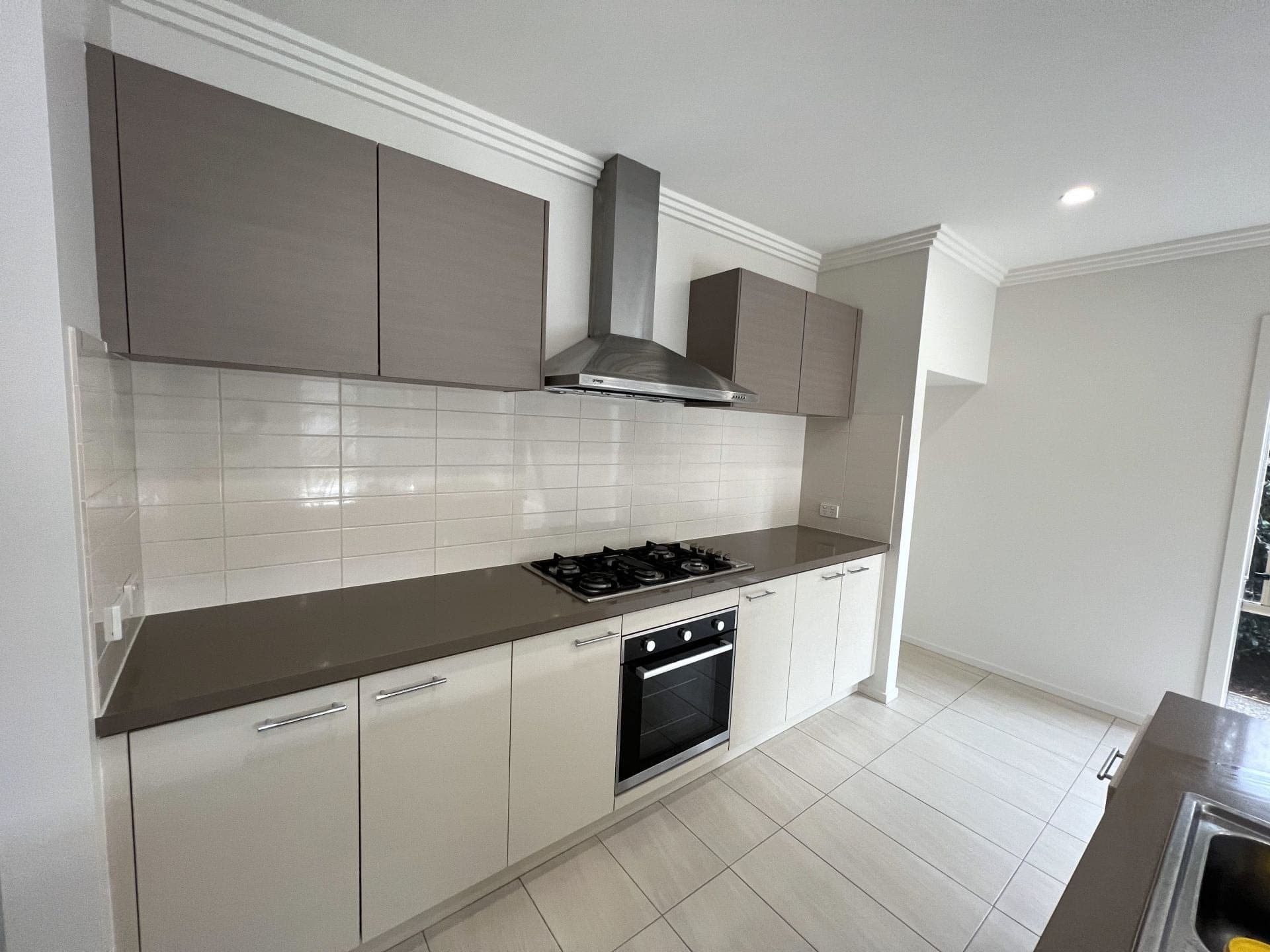 8 Brolin Terrace, CRANBOURNE NORTH, Cranbourne North - Thumbnail 5