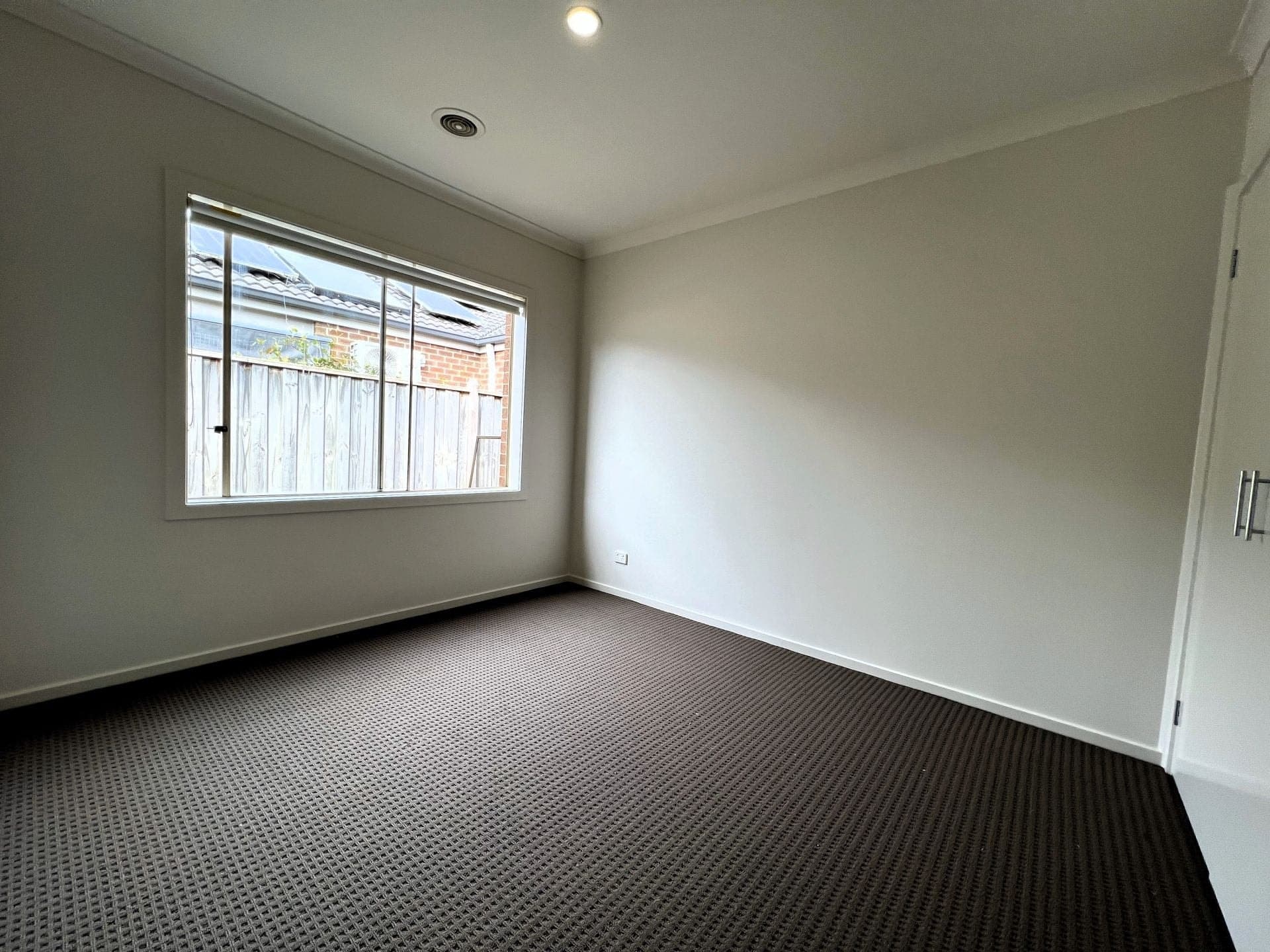 8 Brolin Terrace, CRANBOURNE NORTH, Cranbourne North - Thumbnail 8