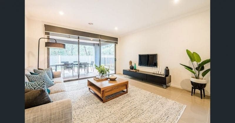 36 Omeara Crescent Cranbourne East VIC, Cranbourne East - Thumbnail 2