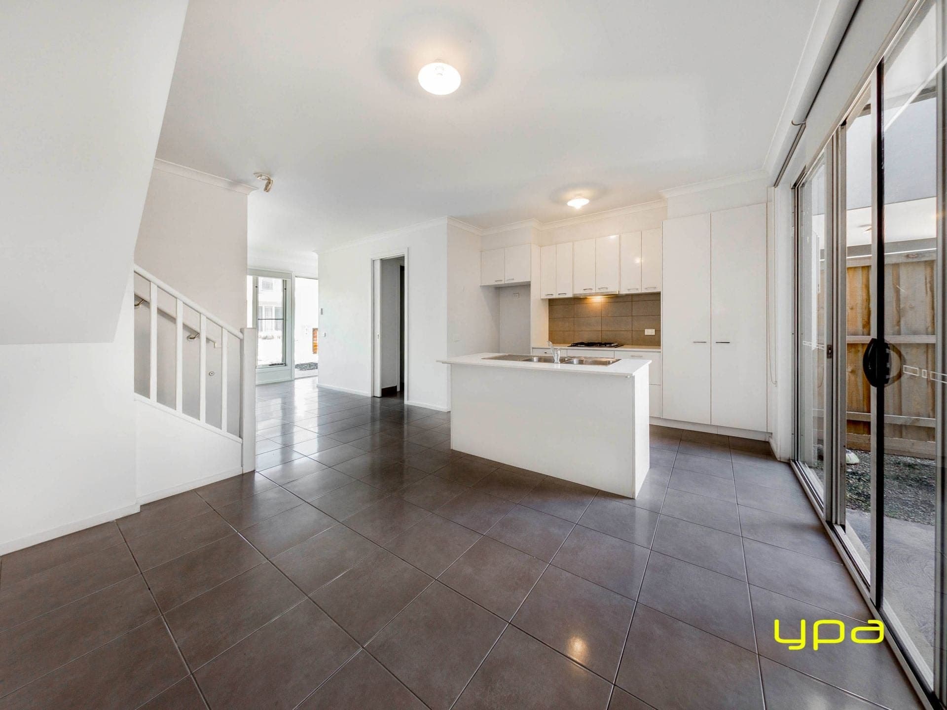 13 Pebble Beach Path, Cranbourne, Cranbourne - Thumbnail 2